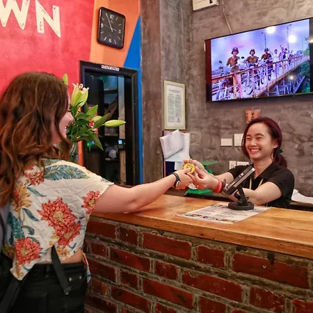 Vietnam Backpacker Hostels - Downtown-2